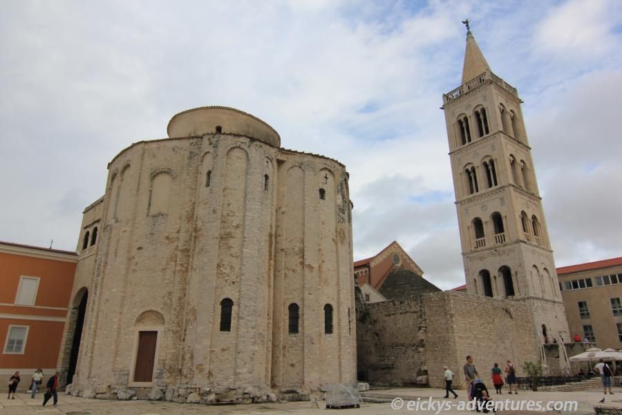 Sv. Donat (9. Jhd.) und der Glockenturm der Kathedrale Sv. Stosija