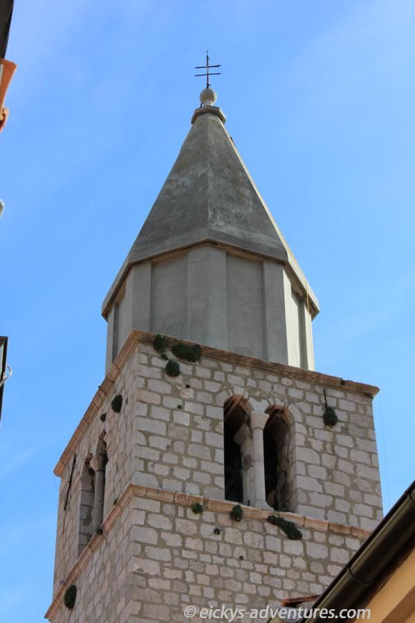 Kirchturm der Pfarrkirche Mariä Himmelfahrt in Vrbnik Kirchturm der Pfarrkirche Mariä Himmelfahrt in Vrbnik