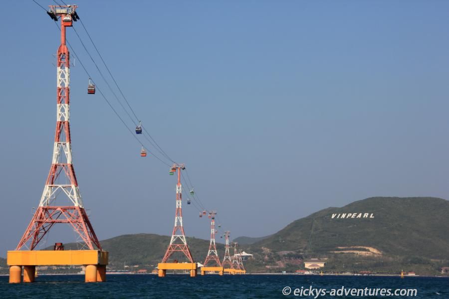 die Seilbahn, die nach Vinpearl führt die Seilbahn, die nach Vinpearl führt