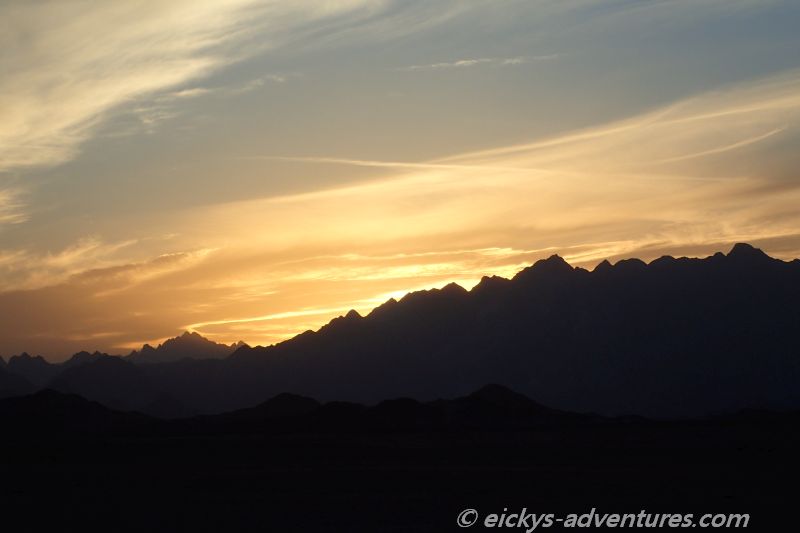 Sonnenuntergang in der Wüste Sonnenuntergang in der Wüste