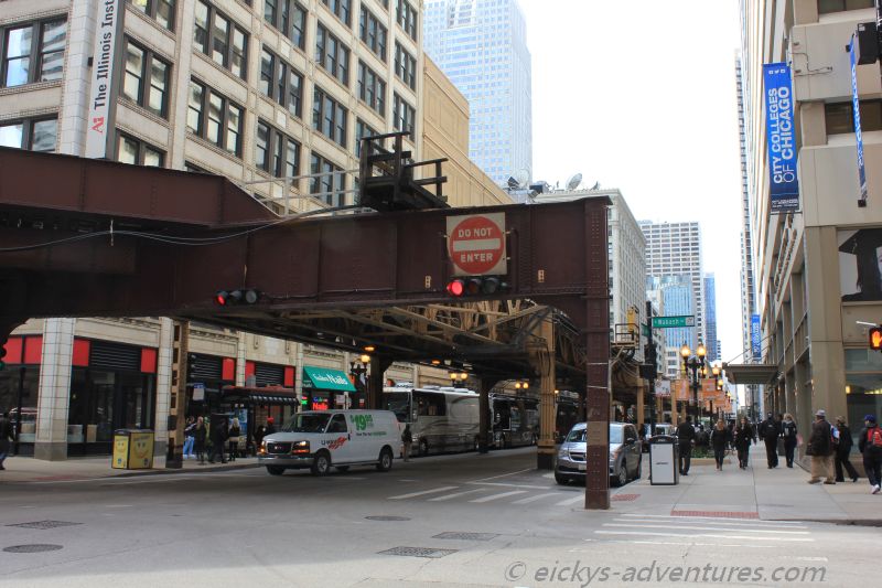 Elevated Train - Hochbahn Elevated Train - Hochbahn