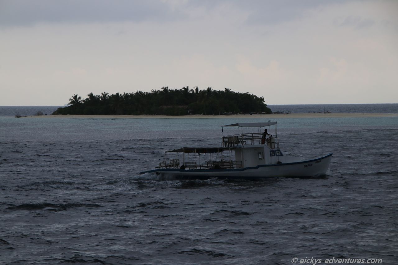 Yasawa Princess: das Dhoni in stürmischer See Yasawa Princess: das Dhoni in stürmischer See