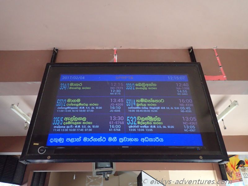 Abfahrtsanzeige am Busterminal Abfahrtsanzeige am Busterminal