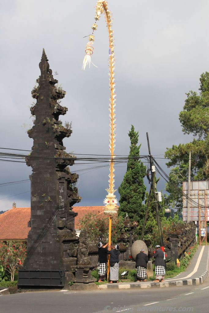 Dekoration für das anstehende Galungan Fest Dekoration für das anstehende Galungan Fest