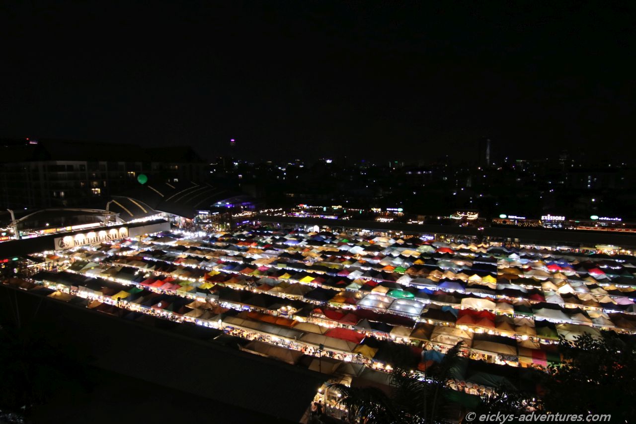 Taled Rot Fai Ratchada Nachtmarkt Taled Rot Fai Ratchada Nachtmarkt