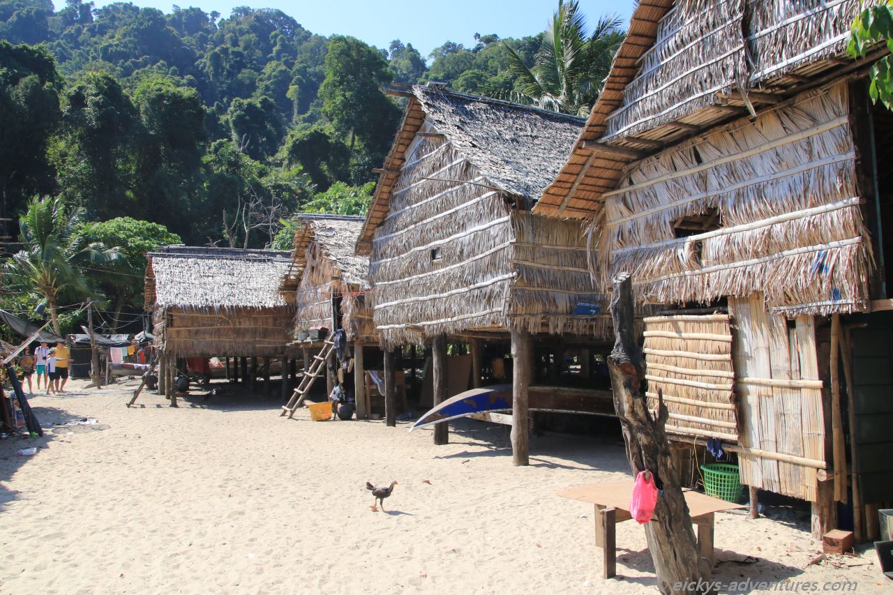 zu Besuch im Moken-Dorf zu Besuch im Moken-Dorf