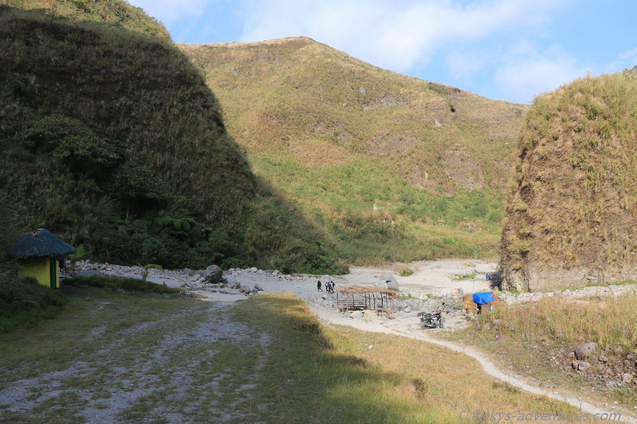 Wanderung zum Mount Pinatubo Wanderung zum Mount Pinatubo